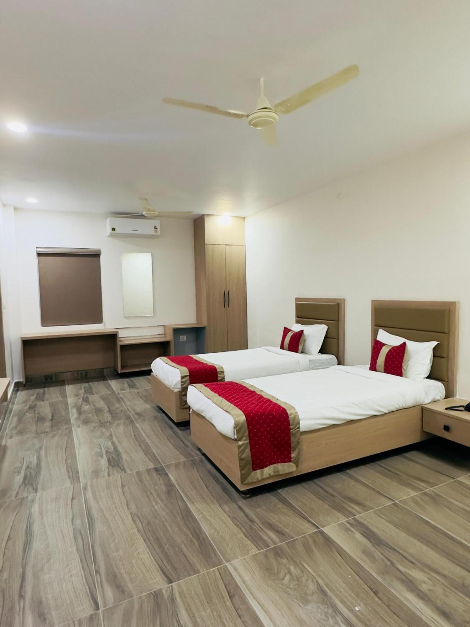 Hotel Raga Karimnagar Rom bilde