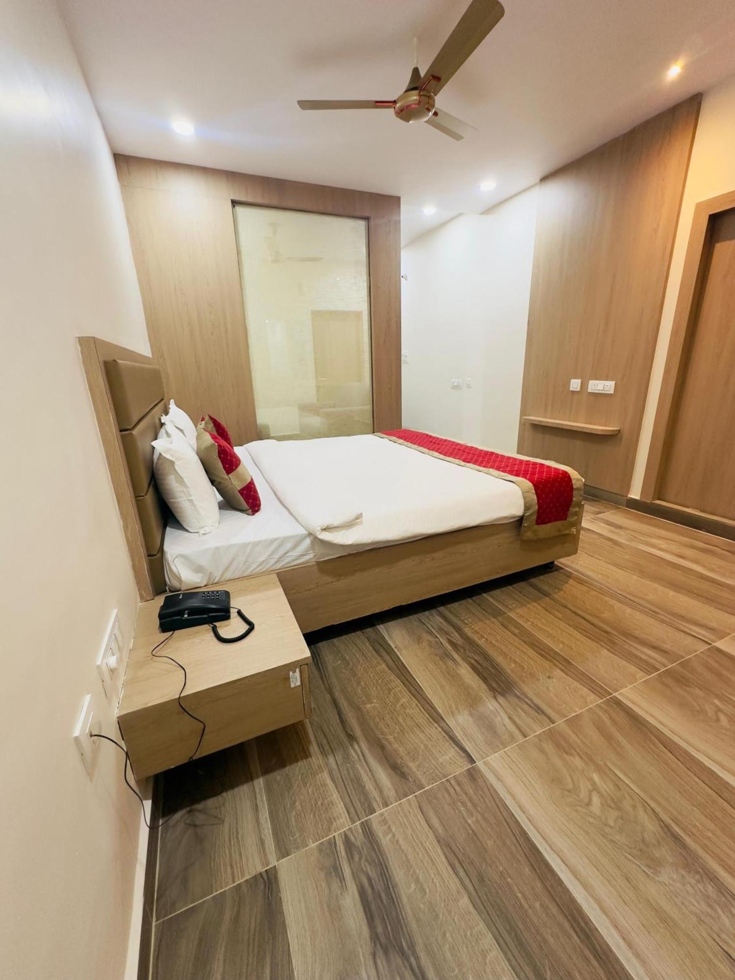 Hotel Raga Karimnagar Rom bilde