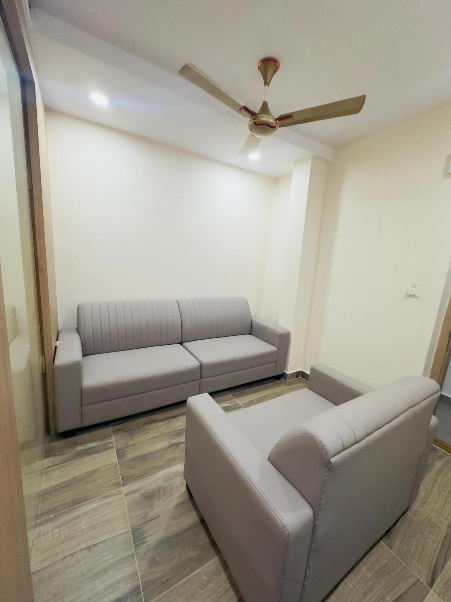 Hotel Raga Karimnagar Eksteriør bilde